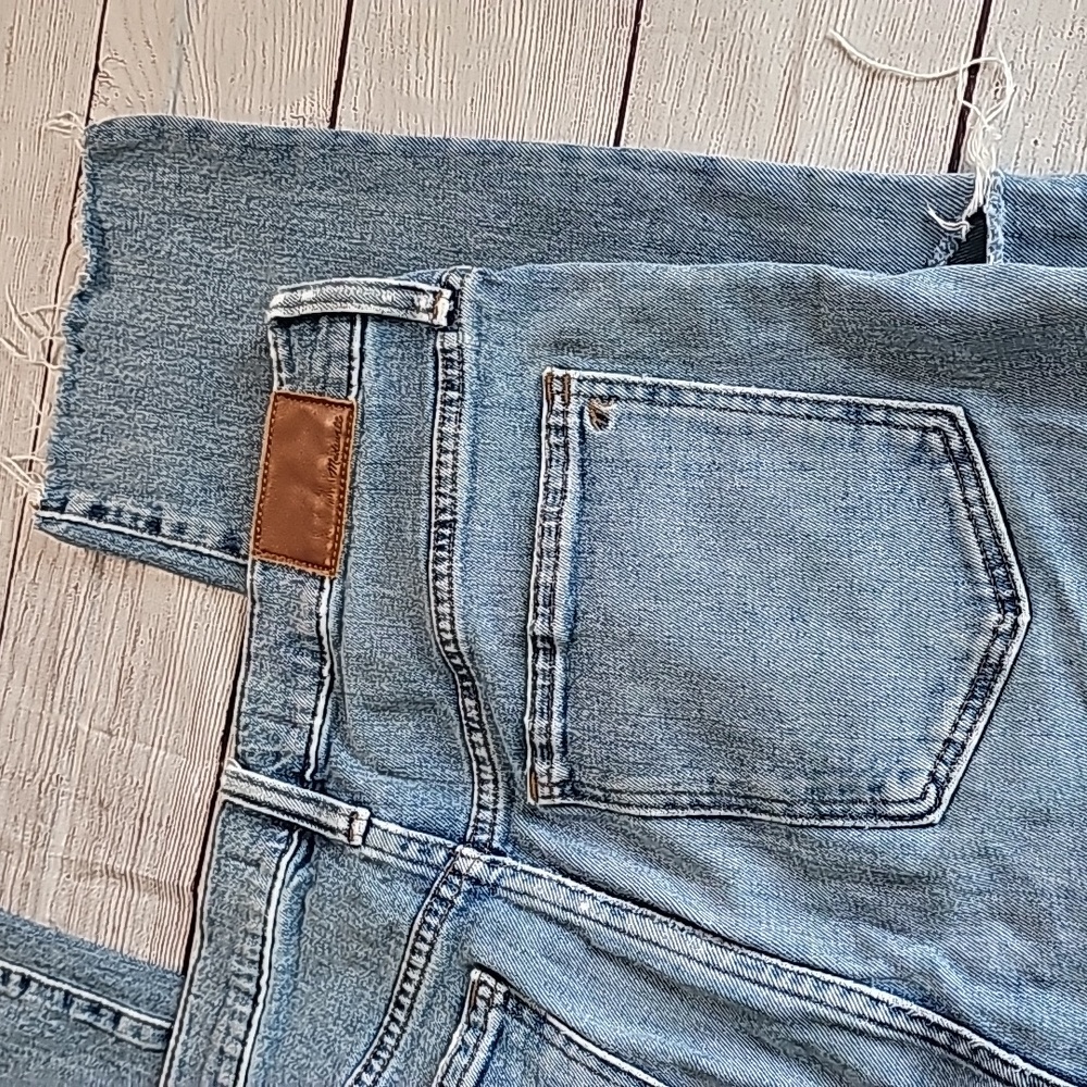 Madewell sz 27 slim boyfriend crop cut off jeans, distressed knees - Picture 12 of 13